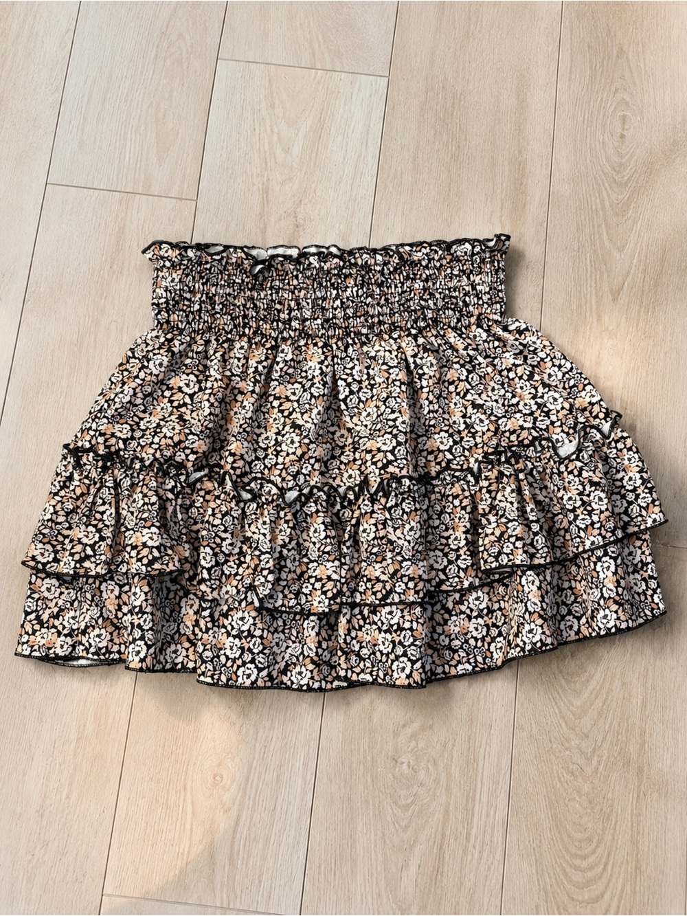 Altar’d State Floral Smocked Tiered Mini Skirt Boho Ruffle Black Cream Medium